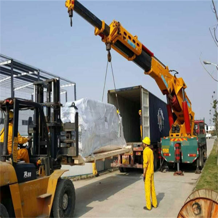 感城镇吊车租赁价格、流程、安全标准全解析，快速解决施工难题